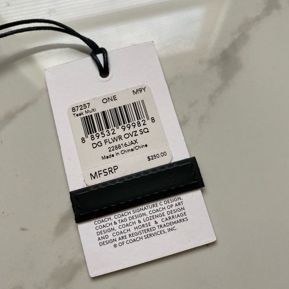 Coach Dog Print Scarf NWT - Picture 6 of 7